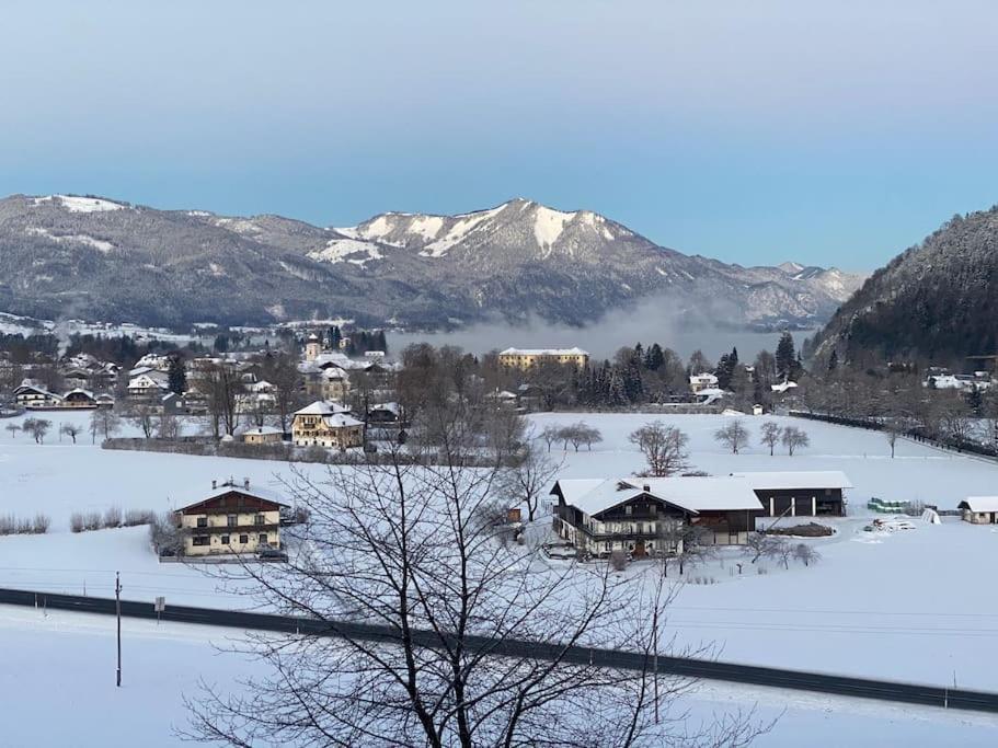 Schoene Ferienwohnung Mit Wolfgangseeblick ストローブル エクステリア 写真