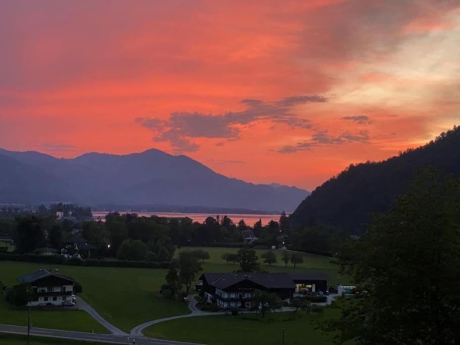 Schoene Ferienwohnung Mit Wolfgangseeblick ストローブル エクステリア 写真