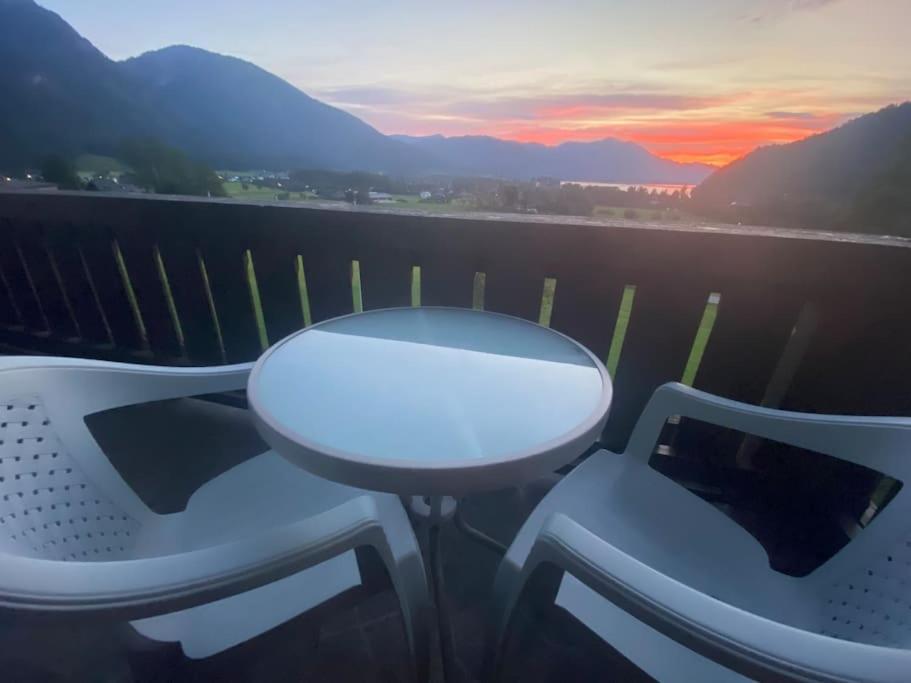 Schoene Ferienwohnung Mit Wolfgangseeblick ストローブル エクステリア 写真